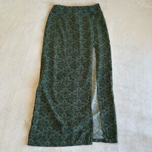 Forever 21 Black and Green Patterned Maxi Skirt